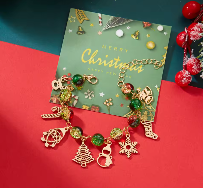 Magiczna Świąteczna Bransoletka – Ręcznie Tworzona z Czułością